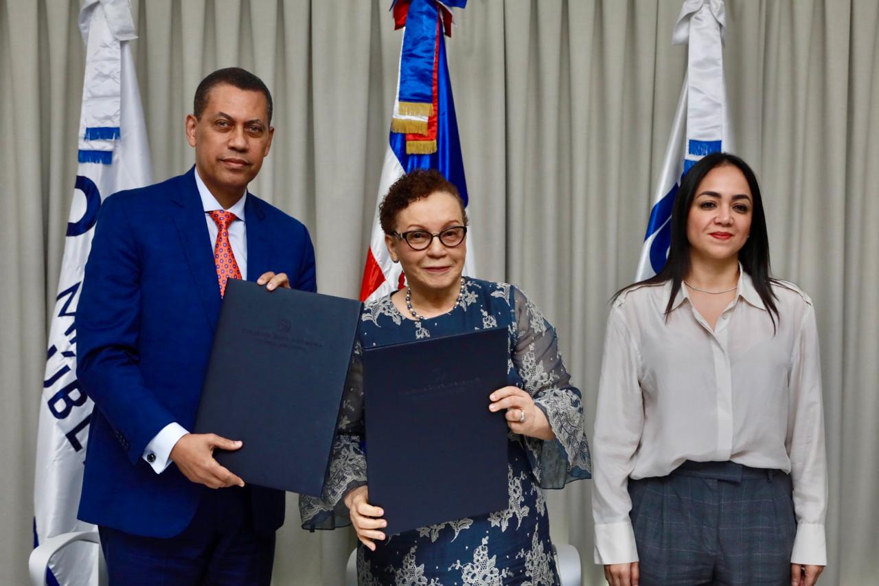 INDOTEL y el Ministerio P&uacute;blico firman acuerdo para mejorar la seguridad y el control interno en el Sistema Penitenciario  