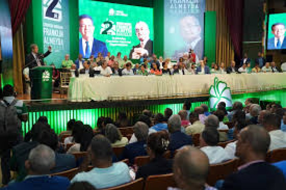 Leonel Fern&aacute;ndez dice la Fuerza del Pueblo no pausar&aacute; labor de oposici&oacute;n