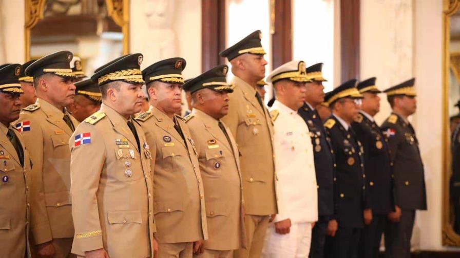 El Gobierno otorgar&aacute; un bono para militares y polic&iacute;as que tengan de 20 a 40 a&ntilde;os de servicio