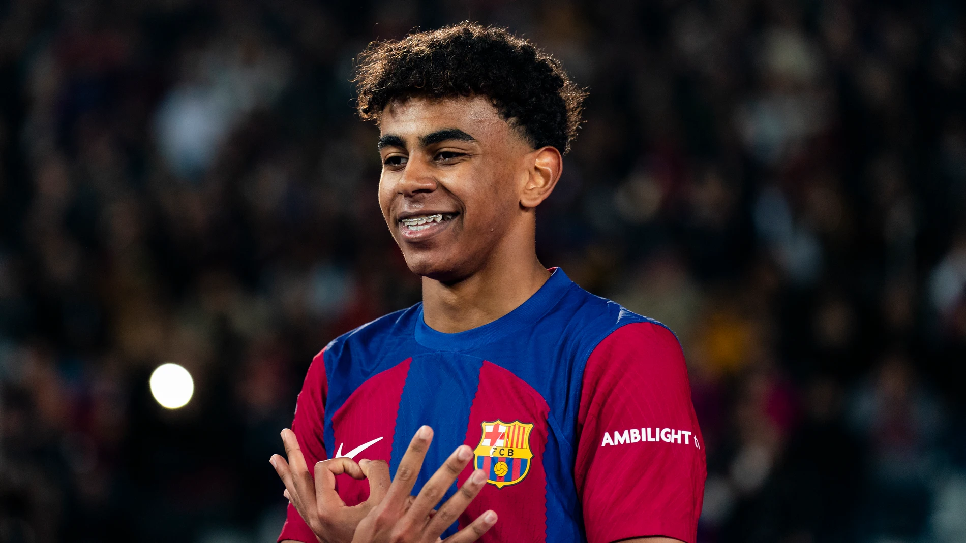 Lamine Yamal se convierte en el goleador m&aacute;s joven en la historia de los cl&aacute;sicos