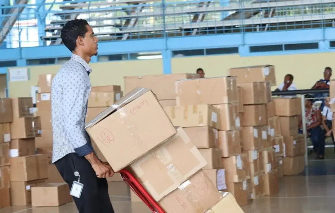 INABIE ya ha entregado m&aacute;s de 329 mil kits de utiler&iacute;a para el a&ntilde;o escolar 2023-2024