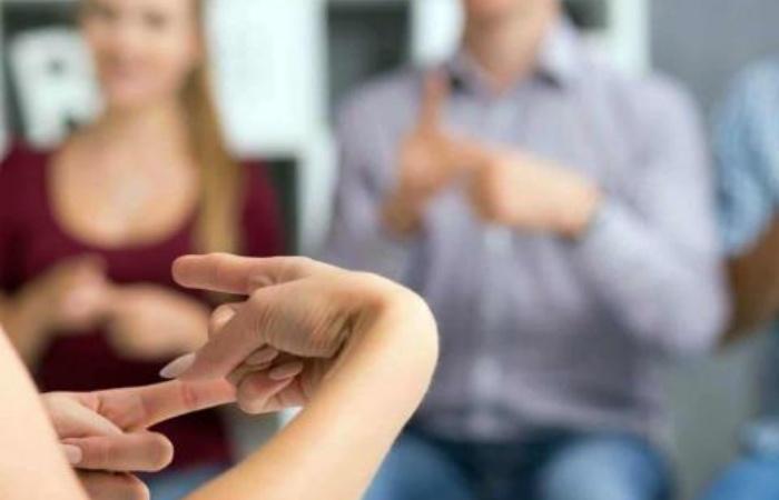 La Interpretaci&oacute;n En Lenguaje De Se&ntilde;as Es Un Oficio Poco Valorado