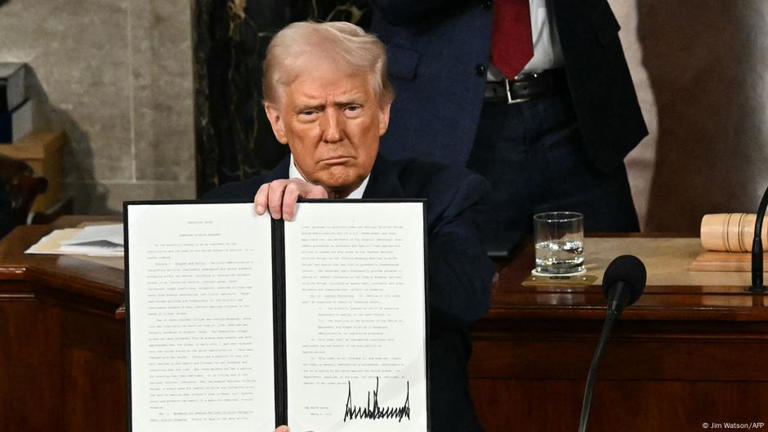 EEUU anuncia nuevos aranceles para la Uni&oacute;n Europea y M&eacute;xico