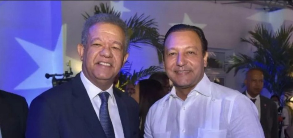 Leonel y Abel coinciden en actividad , el alcalde dice mucho respeto hacia el expresidente