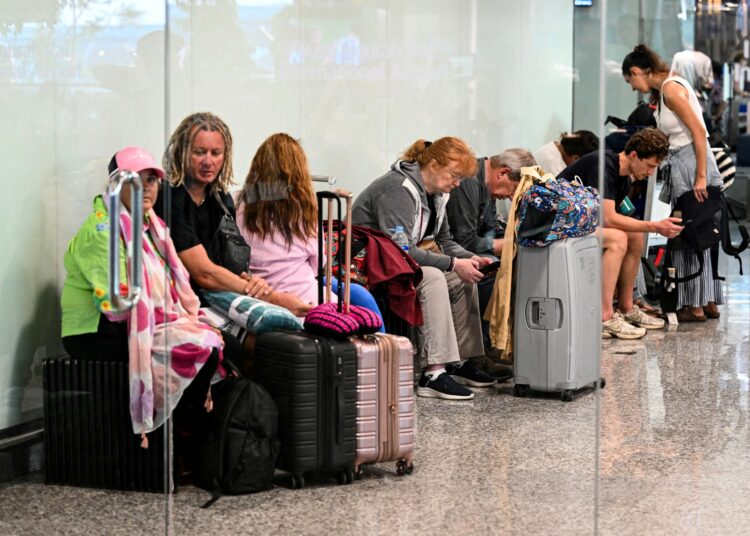 Cientos de pasajeros varados en Bali debido a la guerra en Oriente Medio