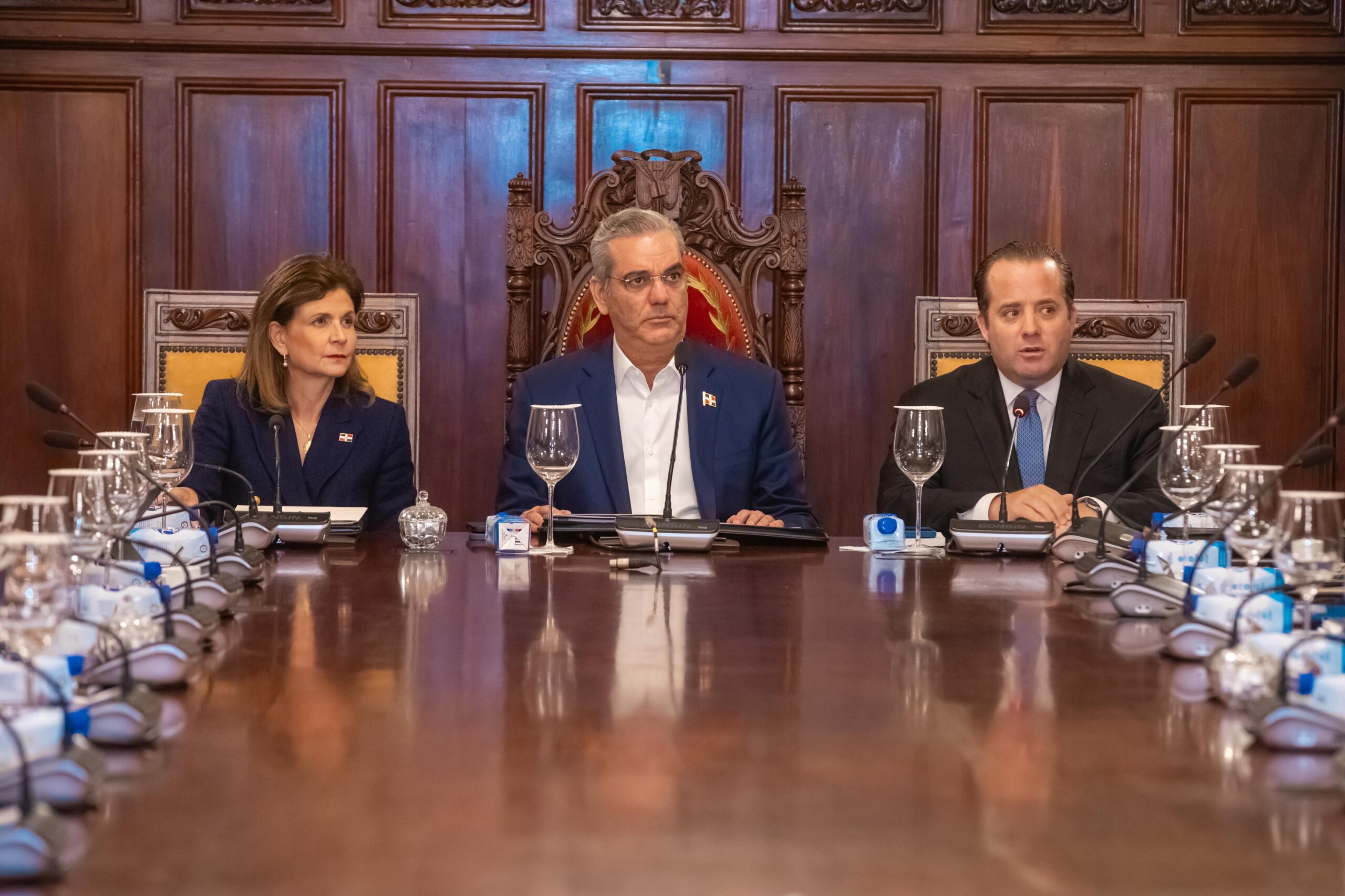 Gobierno aprueba pol&iacute;tica presupuestaria 2026