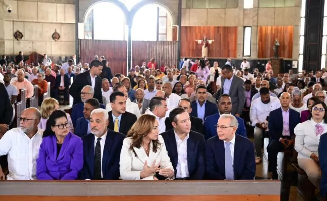 Danilo Medina encabeza en La Vega actos por el aniversario del natalicio de Juan Bosch