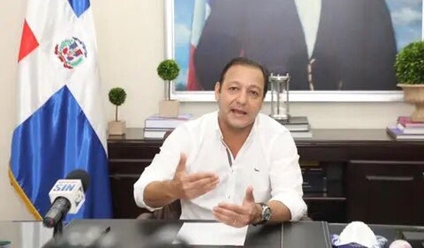 Abel Mart&iacute;nez pide &laquo;actuar con firmeza contra haitianos ilegales
