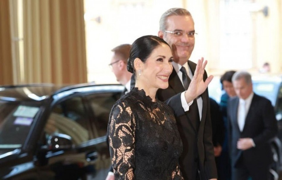 Abinader y Primera Dama asisten recepción con reyes de Inglaterra