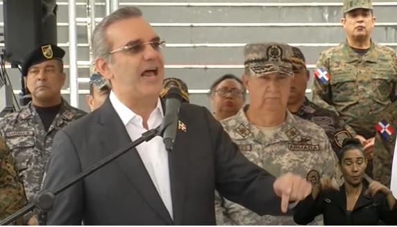 Abinader asegura &laquo;cueste lo que cueste&raquo; volver&aacute; tranquilidad a RD