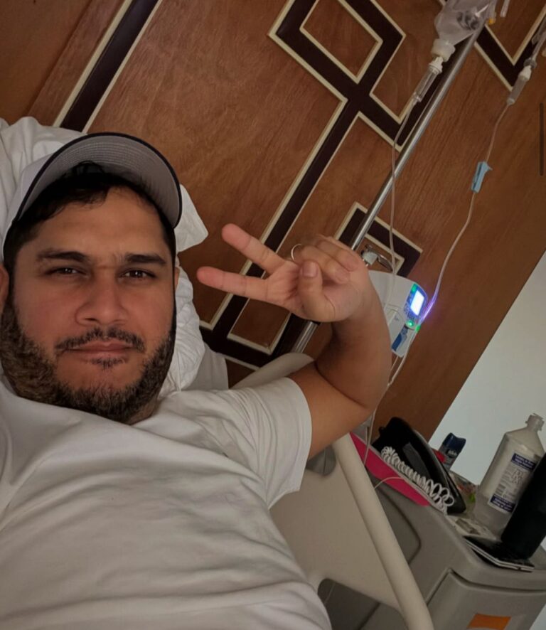 Juan Carlos Pichardo es hospitalizado por diagnóstico de neumonía bilateral severa