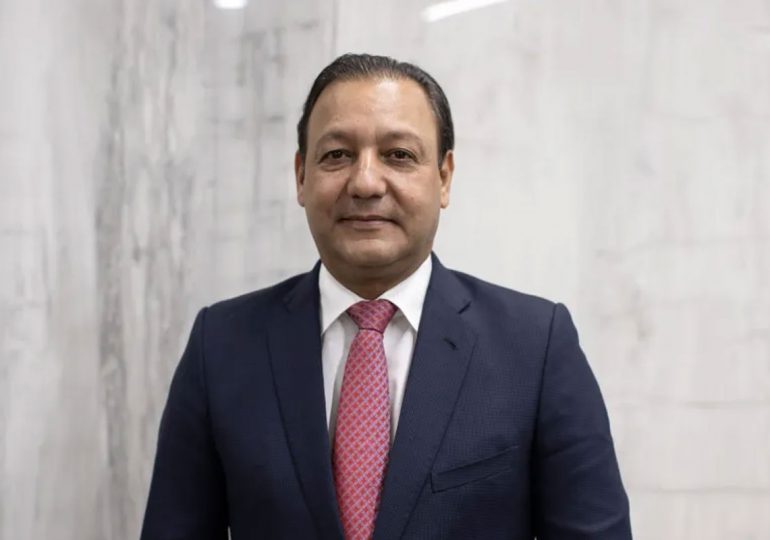 Abel Mart&iacute;nez llama a &laquo;organizar, escuchar y caminar junto al pueblo&raquo;