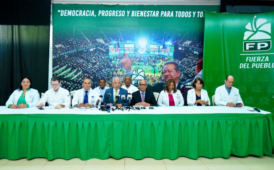 Abinader se &ldquo;burla&rdquo; del pueblo anunciando como nuevo programa de medicamentos que ya existen
