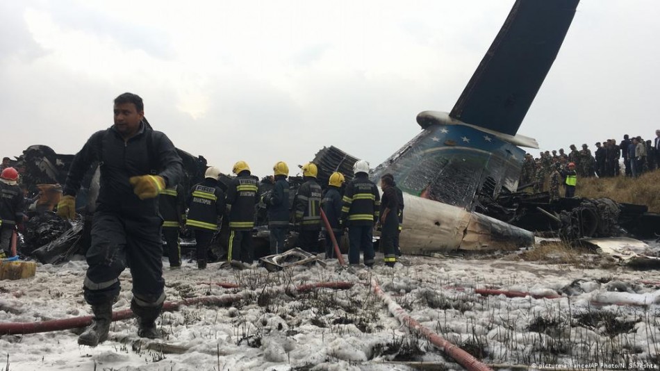 68 muertos confirmados al caer un avi&oacute;n hoy en el centro de Nepal