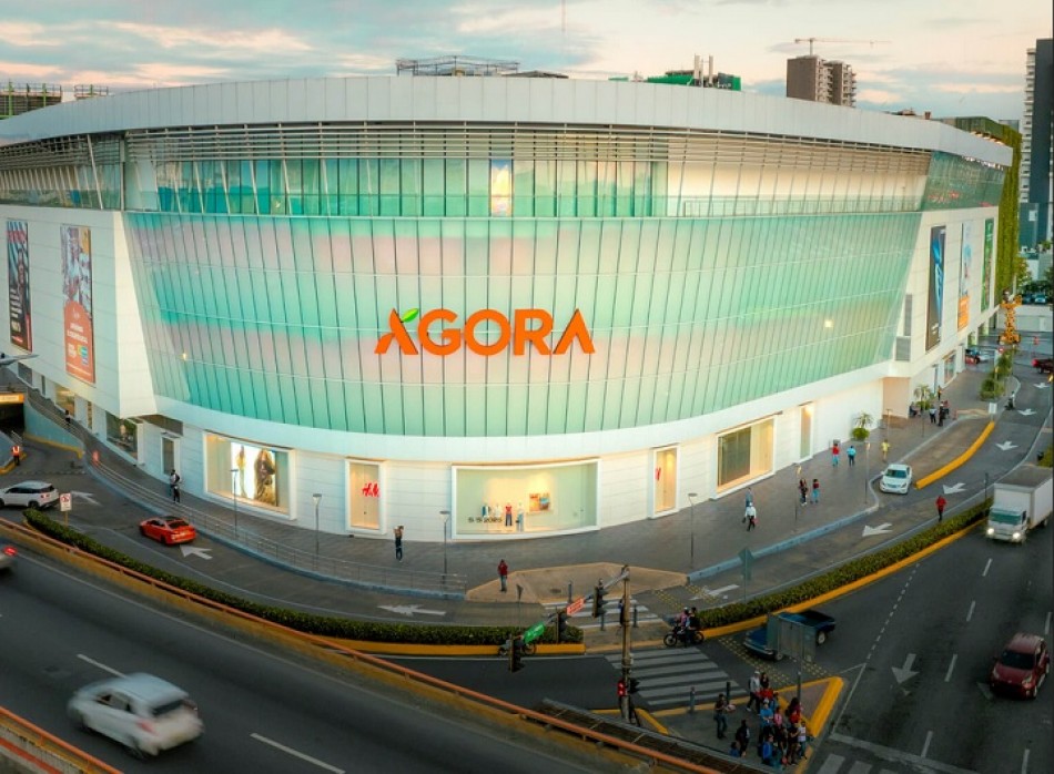 Mujer muere al caer 4to nivel del parqueo Ágora Mall