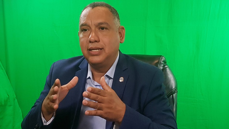 Diputado Alexis Jim&eacute;nez pide a la  poblaci&oacute;n prudencia al regresar a casa tras Semana Santa