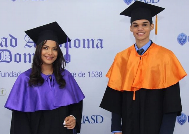 Universidad Aut&oacute;noma de Santo Domingo grad&uacute;a 1892 nuevos profesionales