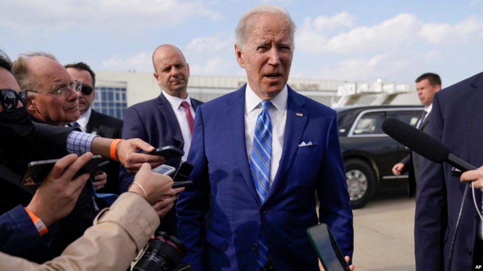 Biden acusa a Putin de diseñar un «genocidio»; EE.UU envía drones
