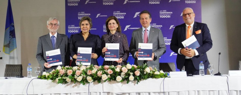 Bisonó participa junto a Raquel Peña en presentación informe sobre derecho y política de competencia de RD