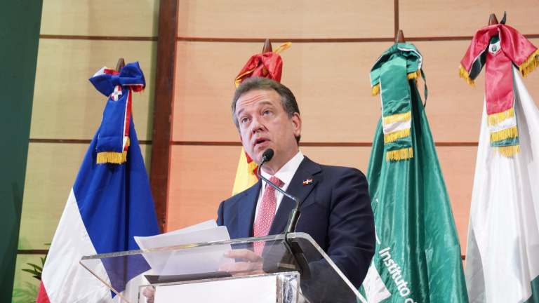 Ministro Bison&oacute; se re&uacute;ne con la representante de Comercio de Estados Unidos