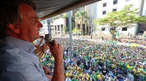 Bolsonaro se manifiesta en Sao Paulo junto a seguidores
