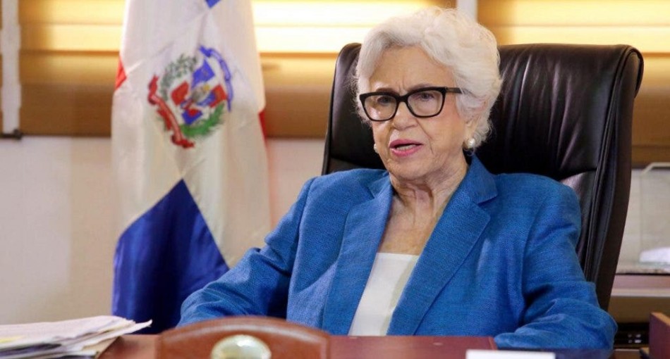 Directora de &Eacute;tica e Integridad Gubernamental  encabeza la rueda de prensa sobre los resultados de la Cumbre por la Democracia