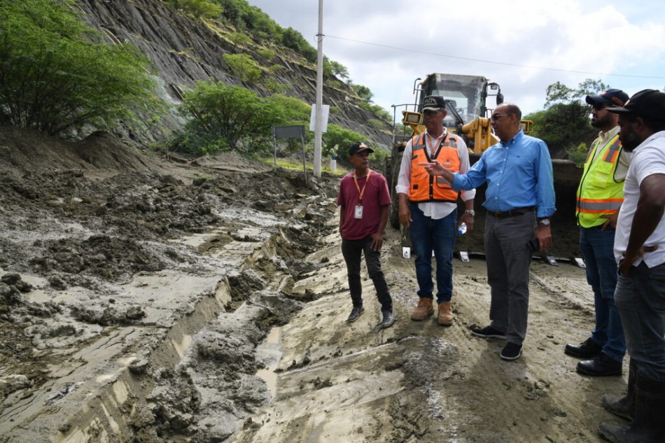 Deligne Ascenci&oacute;n supervisa da&ntilde;os causados por disturbio atmosf&eacute;rico en provincias de Ocoa y Azua