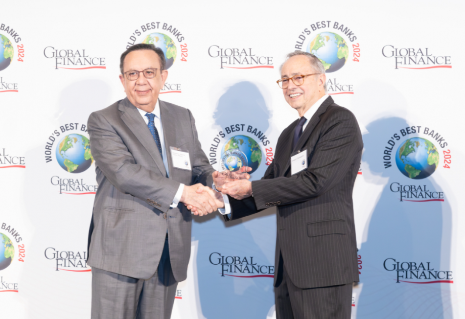 Gobernador del BC es reconocido por Global Finance