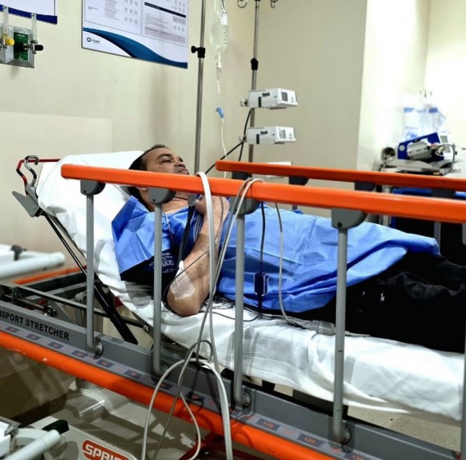 Hospitalizan a Alex Bueno por complicaciones de Salud