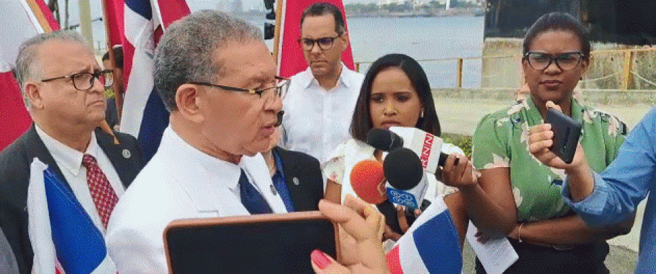 Duartianos conmemoran 179 aniversario del regreso del patricio tras la Independencia Nacional