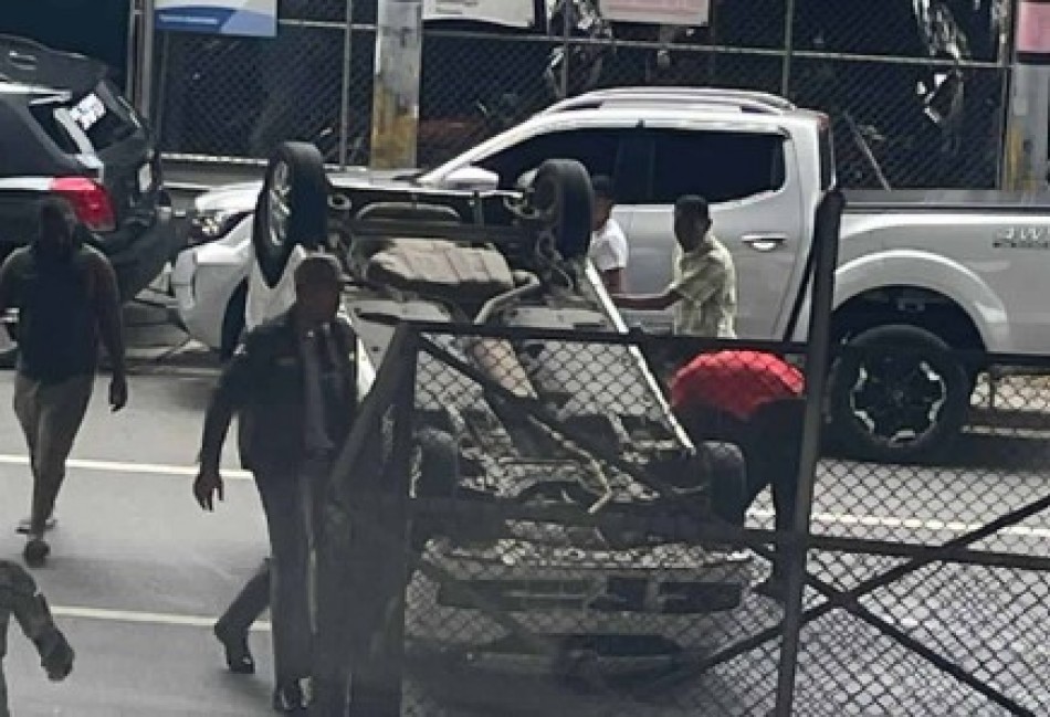 Digesett reitera veh&iacute;culo no cay&oacute; de elevado de la 27 de Febrero; choc&oacute; con otro en la avenida