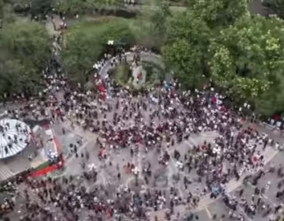 Policia de NY se presenta a una manifestaci&oacute;n con decenas de j&oacute;venes de Manhattan
