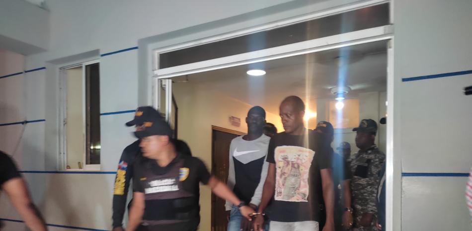 Dos haitianos detenidos por muerte de primer teniente encontrado atado de pies y manos