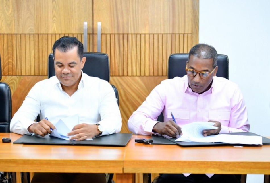 DIDA e IDOPPRIL firman acuerdo para fortalecer derechos de los trabajadores y la eficiencia del SDSS