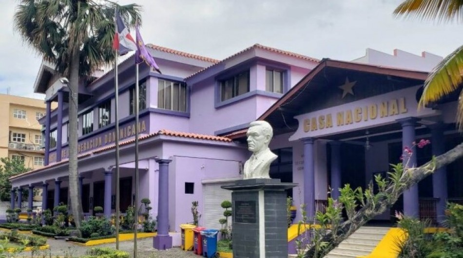 PLD califica «metedura de pata» recientes declaraciones Abinader