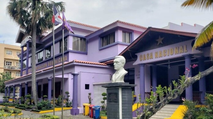 PLD califica &laquo;metedura de pata&raquo; recientes declaraciones de Abinader