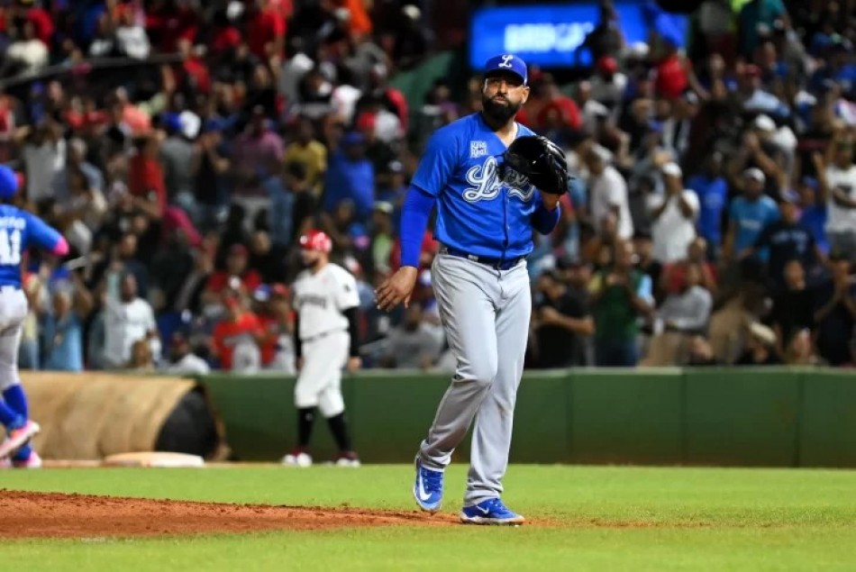 César Valdez también es domador de Leones en Round Robin
