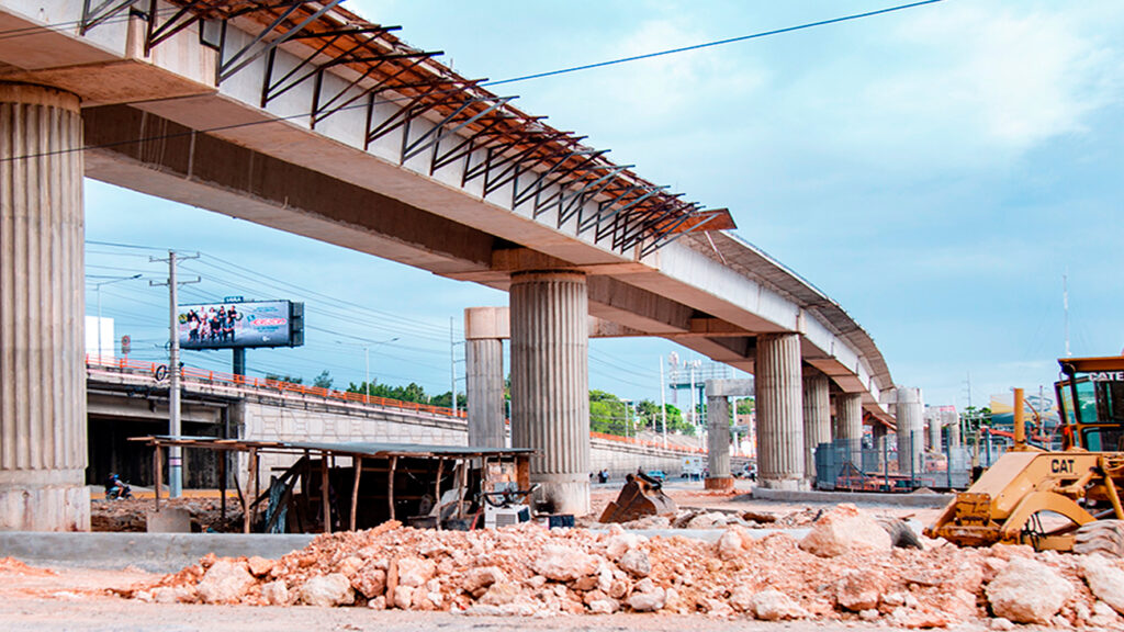 OPRET coloca primeras vigas para l&iacute;nea del Metro en la Prolongaci&oacute;n 27 de Febrero