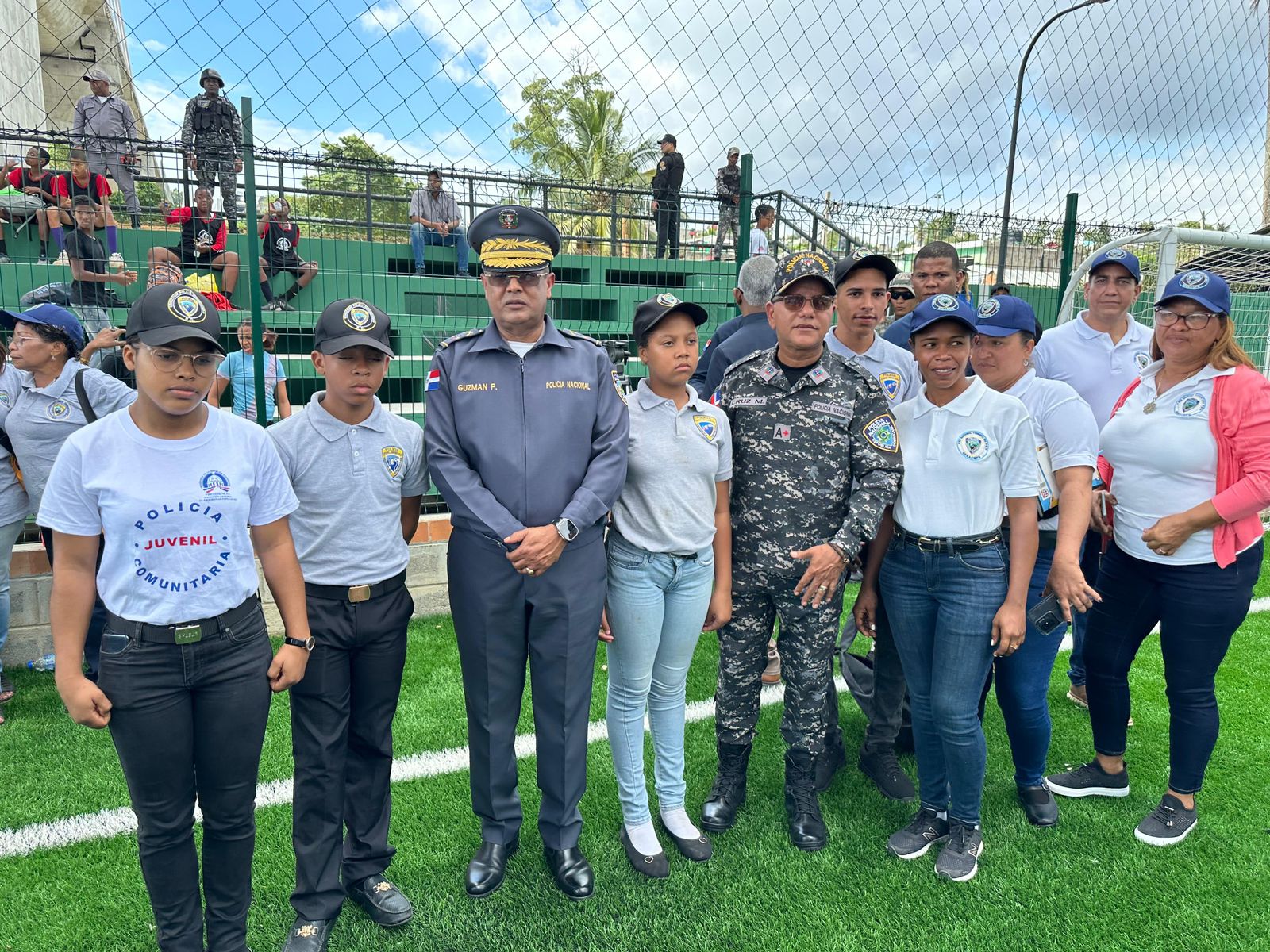 Director Polic&iacute;a Nacional y Polic&iacute;a Comunitaria, participan  importante encuentro deportivo sector Los  Guandules