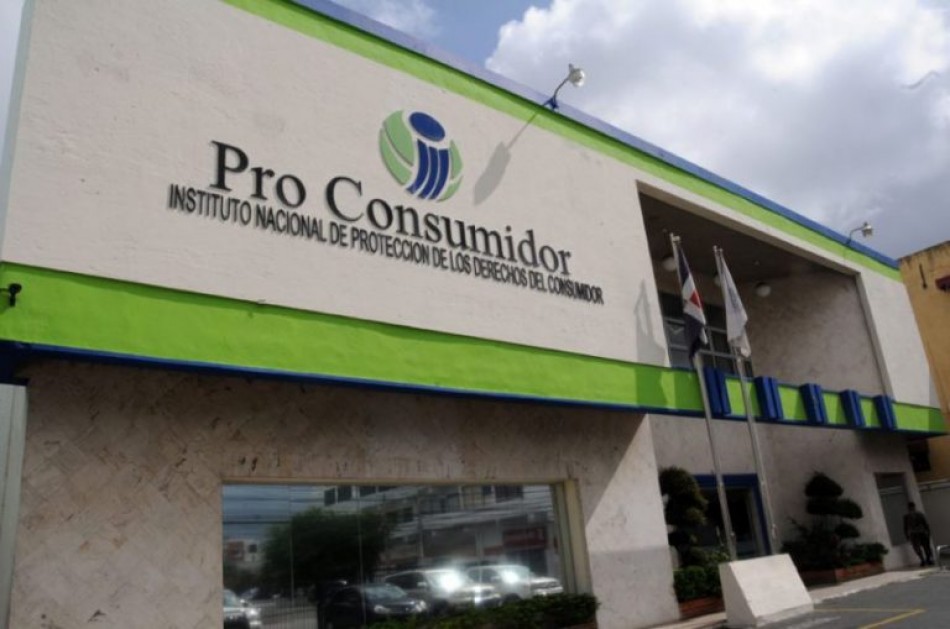 Pro Consumidor vigilará comercios para evitar falsas ofertas en la venta de escolares