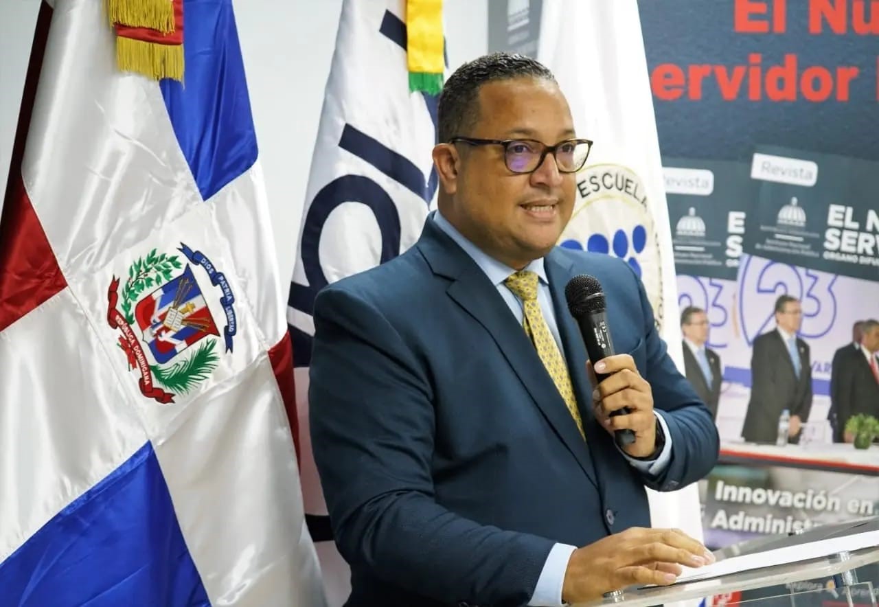 INAP y el MAP abre modalidad &ldquo;Cursos-Concursos&rdquo; a aspirantes al servicio p&uacute;blico; Contrataciones P&uacute;blicas dirige capacitaci&oacute;n