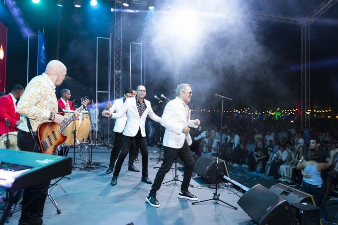 A ritmo de Los Hermanos Rosario concluye &ldquo;Noches de Navidad&rdquo;
