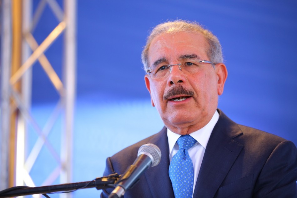 Danilo Medina vuelve a la RD tras casi una semana en EE.UU.