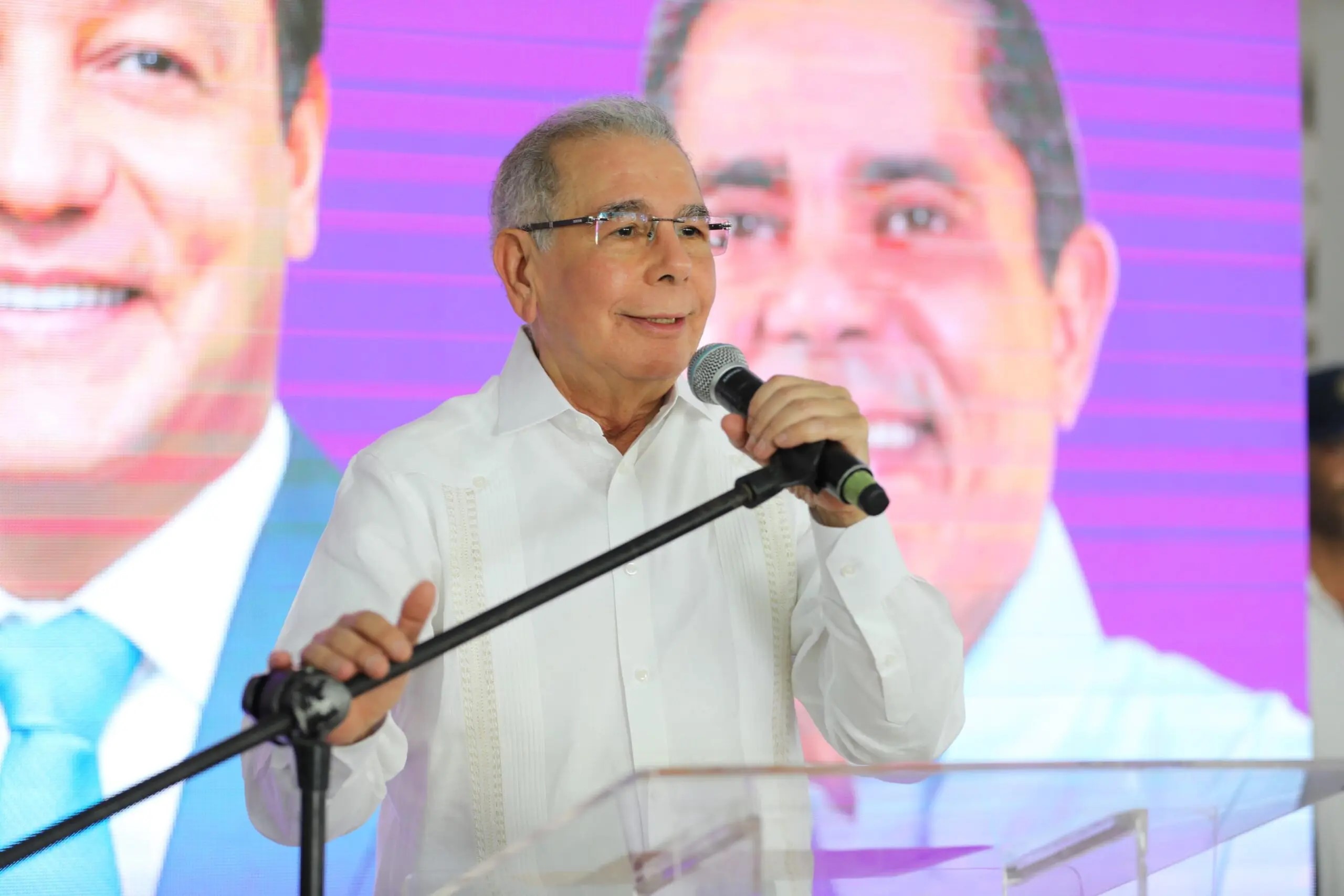 Danilo Medina: &ldquo;PLD est&aacute; ganando en cuatro de los cinco municipios m&aacute;s poblados del pa&iacute;s&rdquo;