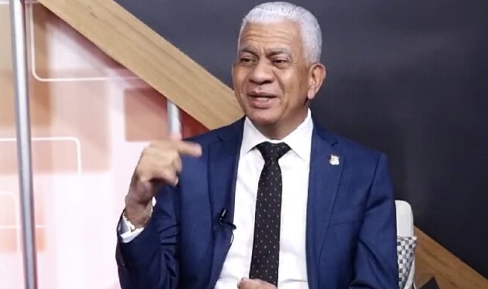 Propone 95 % de asamble&iacute;stas decidan sobre reelecci&oacute;n en RD