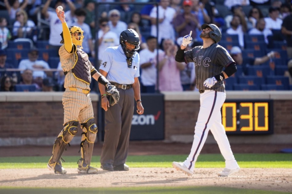 Mart&iacute;nez conecta dos cuadrangulares y los Mets vence 5-1 a los Padres
