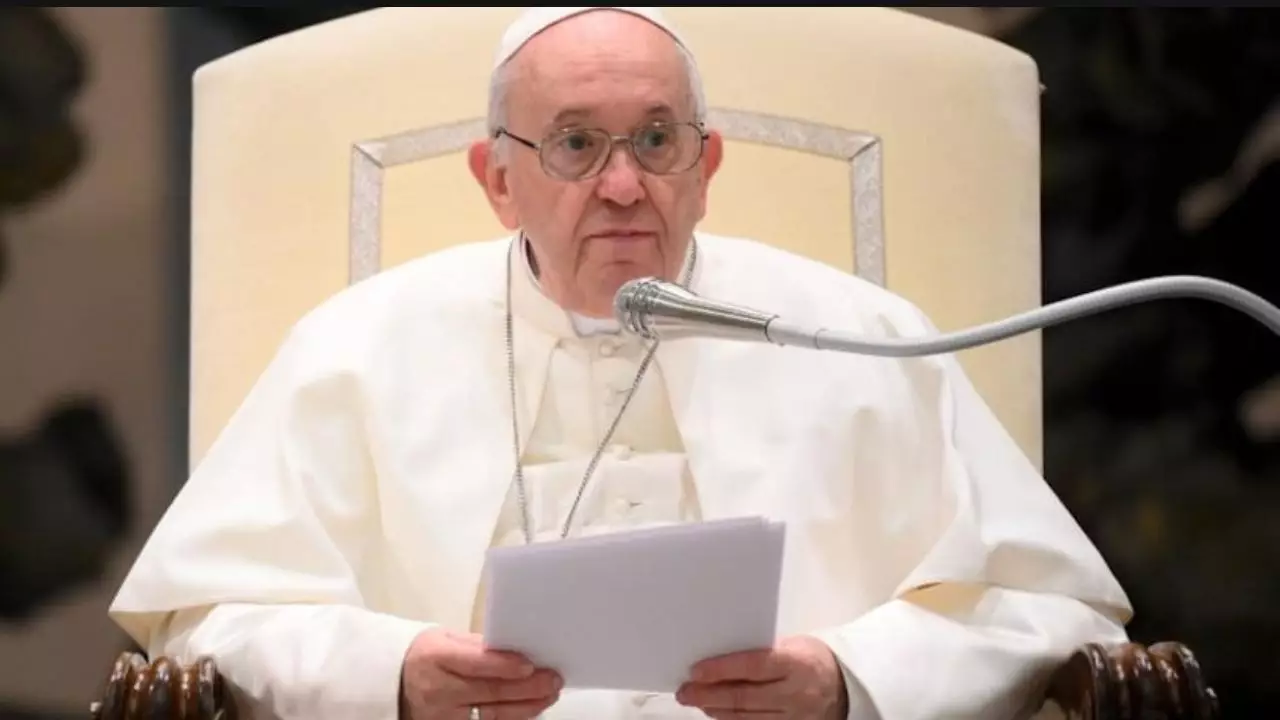 El papa Francisco pide rezar por &eacute;l, pero &ldquo;a favor&rdquo; y &ldquo;no en contra&rdquo;