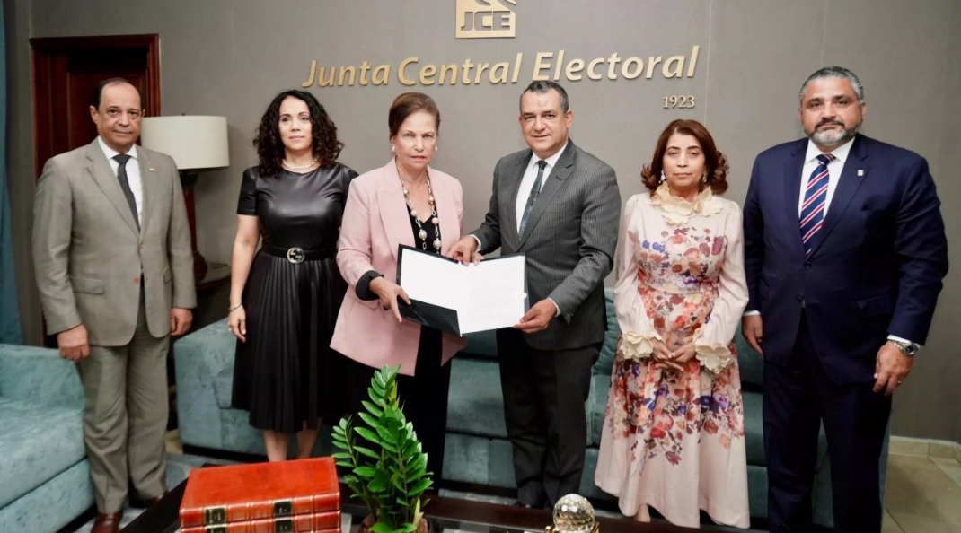 Oposici&oacute;n exige JCE garant&iacute;as de transparencia para los comicios