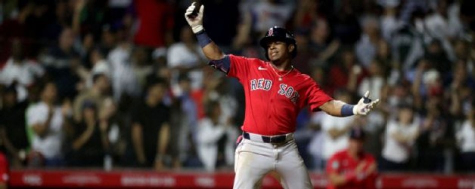 Enmanuel Valdez pega jonr&oacute;n y empuja triunfo Boston ante Rays