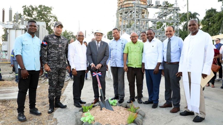 EDEESTE da primer palazo para la reconstrucci&oacute;n de la subestaci&oacute;n Dajao en el Municipio La Victoria